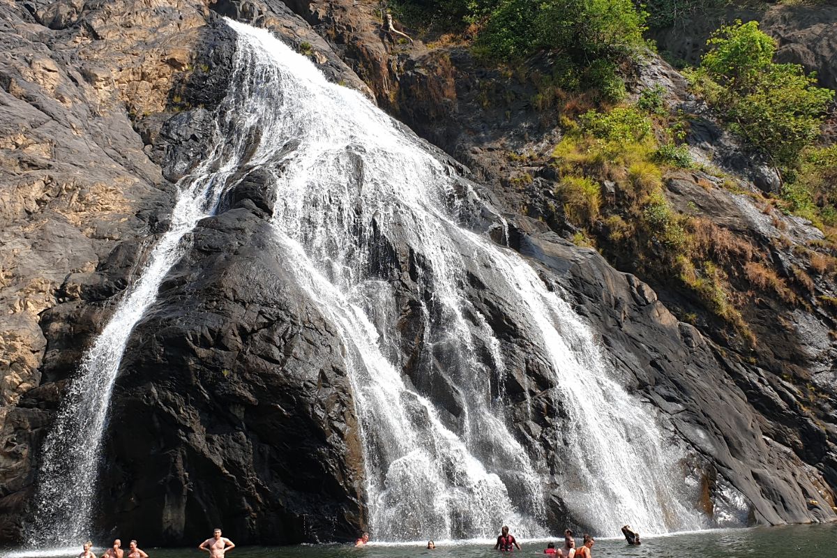 Aegiscabs 898494813dudhsagar 1.jpeg